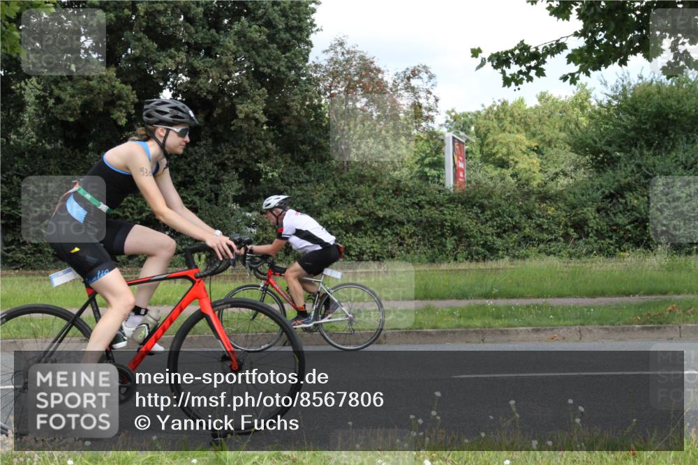 10.08.2025 - GEWOBA Citytriathlon Bremen Yannick Fuchs http://msf.ph/oto/8567806 10.08.2025 12:45:37 Radfahren 676, 724, 748, 771, 928, 930, 939, 946, 1022 meine-sportfotos.de