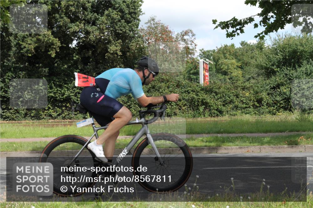 10.08.2025 - GEWOBA Citytriathlon Bremen Yannick Fuchs http://msf.ph/oto/8567811 10.08.2025 12:45:45 Radfahren 574, 651, 674, 676, 685, 697, 748, 771, 812, 898, 928, 930, 939 meine-sportfotos.de