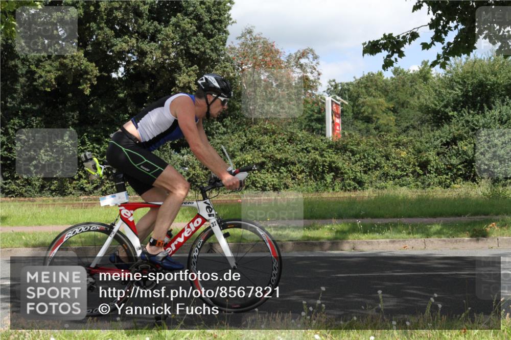 10.08.2025 - GEWOBA Citytriathlon Bremen Yannick Fuchs http://msf.ph/oto/8567821 10.08.2025 12:45:53 Radfahren 574, 651, 674, 685, 697, 748, 771, 812, 898, 928, 929 meine-sportfotos.de