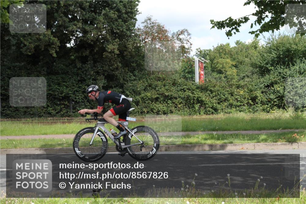 10.08.2025 - GEWOBA Citytriathlon Bremen Yannick Fuchs http://msf.ph/oto/8567826 10.08.2025 12:45:58 Radfahren 574, 651, 674, 685, 697, 748, 771, 812, 898, 928, 929, 1011 meine-sportfotos.de