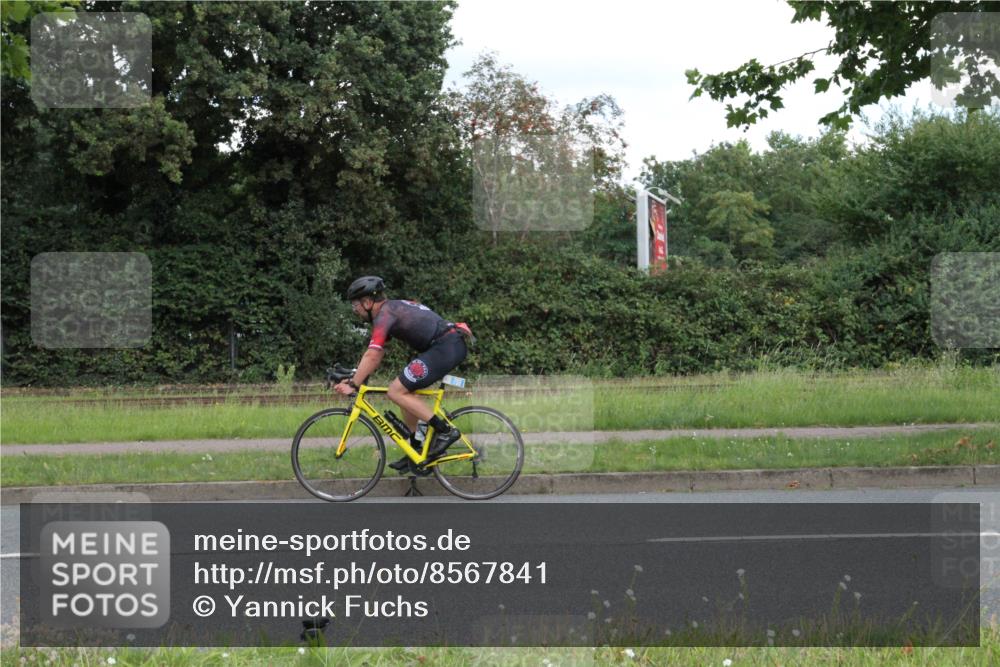 10.08.2025 - GEWOBA Citytriathlon Bremen Yannick Fuchs http://msf.ph/oto/8567841 10.08.2025 12:46:22 Radfahren 625, 948, 1011 meine-sportfotos.de