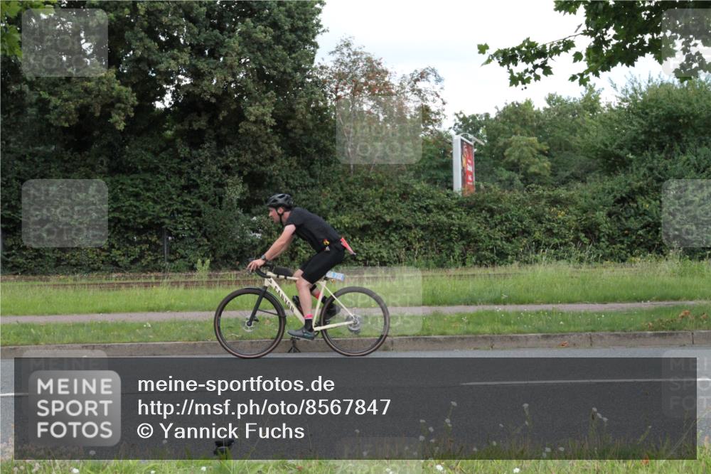 10.08.2025 - GEWOBA Citytriathlon Bremen Yannick Fuchs http://msf.ph/oto/8567847 10.08.2025 12:46:30 Radfahren 576, 605, 625, 903, 918, 948, 962 meine-sportfotos.de