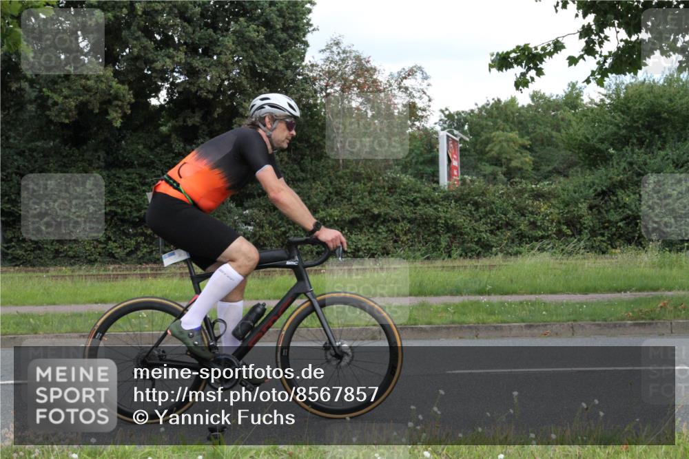 10.08.2025 - GEWOBA Citytriathlon Bremen Yannick Fuchs http://msf.ph/oto/8567857 10.08.2025 12:46:45 Radfahren 576, 605, 799, 823, 903, 918, 962, 968, 1007, 1020 meine-sportfotos.de