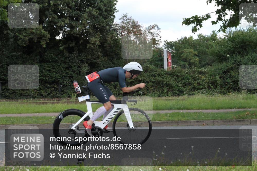 10.08.2025 - GEWOBA Citytriathlon Bremen Yannick Fuchs http://msf.ph/oto/8567858 10.08.2025 12:46:46 Radfahren 576, 605, 799, 823, 903, 918, 962, 968, 1007, 1020 meine-sportfotos.de