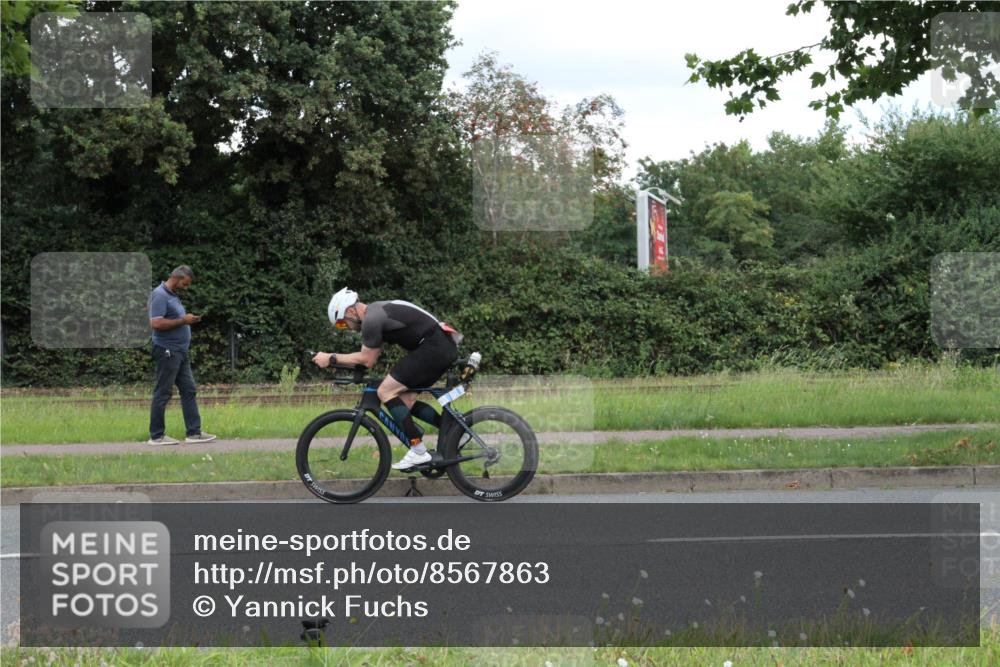 10.08.2025 - GEWOBA Citytriathlon Bremen Yannick Fuchs http://msf.ph/oto/8567863 10.08.2025 12:46:52 Radfahren 576, 583, 605, 760, 799, 823, 918, 968, 1007, 1020 meine-sportfotos.de