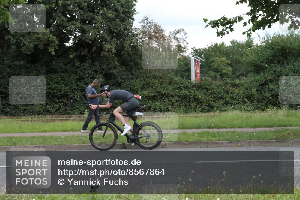10.08.2025 - GEWOBA Citytriathlon Bremen Yannick Fuchs http://msf.ph/oto/8567864 10.08.2025 12:46:54 Radfahren 583, 605, 760, 799, 823, 968, 1007, 1020 meine-sportfotos.de