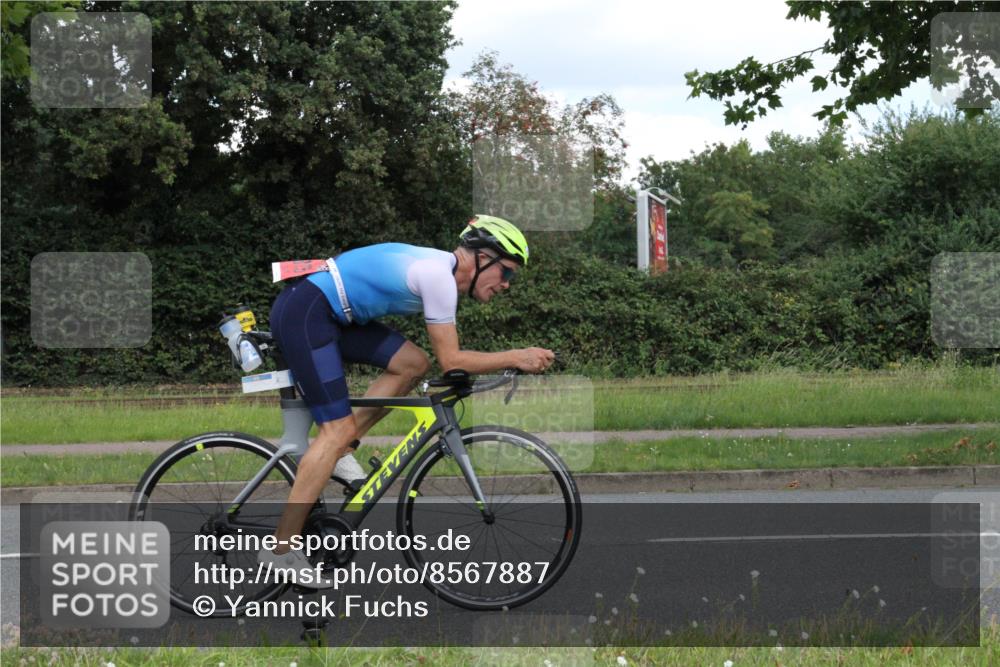 10.08.2025 - GEWOBA Citytriathlon Bremen Yannick Fuchs http://msf.ph/oto/8567887 10.08.2025 12:47:14 Radfahren 573, 583, 622, 640, 645, 659, 675, 732, 733, 751, 760, 769, 792, 875, 960, 981, 1013 meine-sportfotos.de