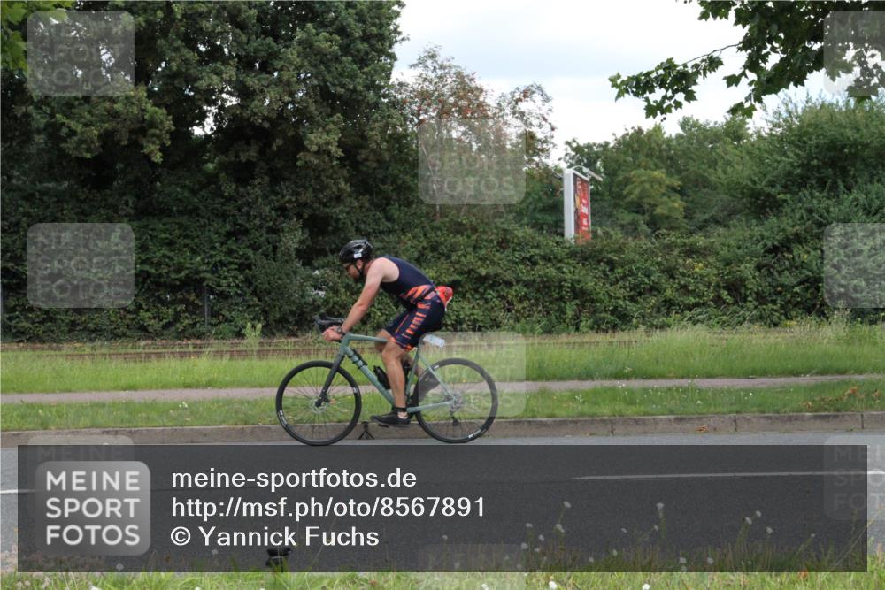 10.08.2025 - GEWOBA Citytriathlon Bremen Yannick Fuchs http://msf.ph/oto/8567891 10.08.2025 12:47:19 Radfahren 573, 622, 640, 645, 654, 659, 675, 732, 733, 751, 753, 769, 792, 875, 960, 981, 1013 meine-sportfotos.de