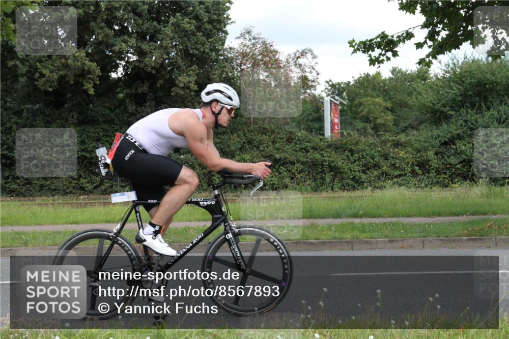 10.08.2025 - GEWOBA Citytriathlon Bremen Yannick Fuchs http://msf.ph/oto/8567893 10.08.2025 12:47:22 Radfahren 573, 640, 645, 654, 659, 675, 732, 733, 751, 753, 769, 792, 875, 960, 981, 1013 meine-sportfotos.de
