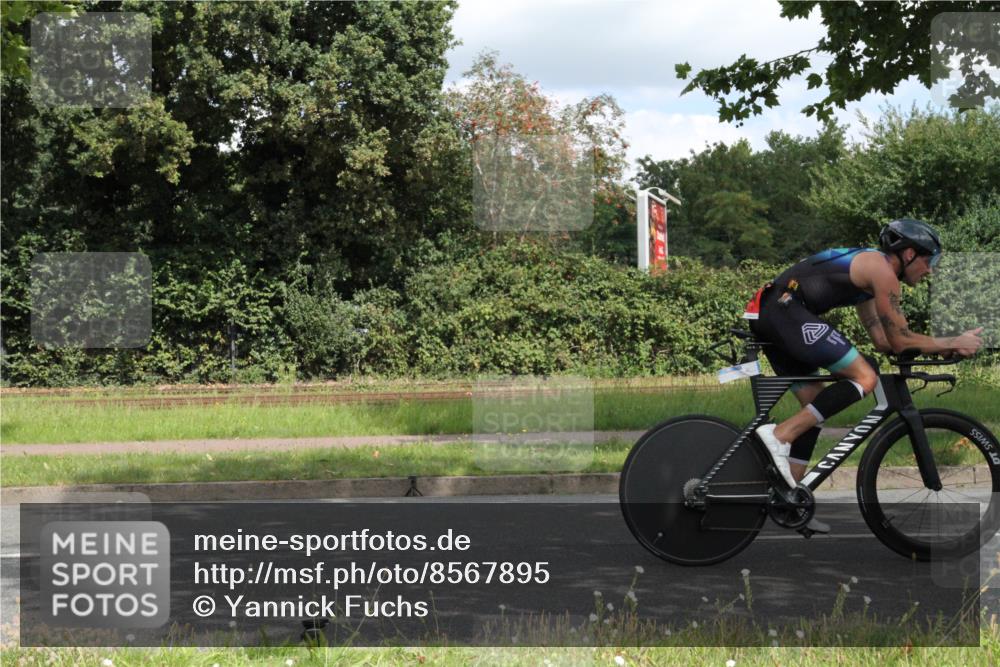 10.08.2025 - GEWOBA Citytriathlon Bremen Yannick Fuchs http://msf.ph/oto/8567895 10.08.2025 12:47:28 Radfahren 573, 645, 654, 732, 745, 751, 753, 792, 981 meine-sportfotos.de