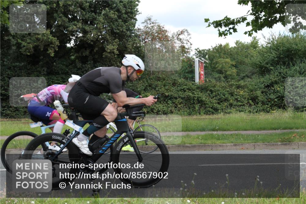 10.08.2025 - GEWOBA Citytriathlon Bremen Yannick Fuchs http://msf.ph/oto/8567902 10.08.2025 12:47:46 Radfahren 566, 587, 590, 679, 745, 801, 884, 916, 943, 951 meine-sportfotos.de