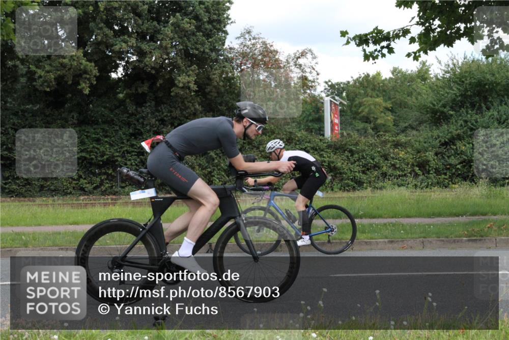 10.08.2025 - GEWOBA Citytriathlon Bremen Yannick Fuchs http://msf.ph/oto/8567903 10.08.2025 12:47:47 Radfahren 566, 587, 590, 679, 745, 801, 884, 916, 943, 951 meine-sportfotos.de