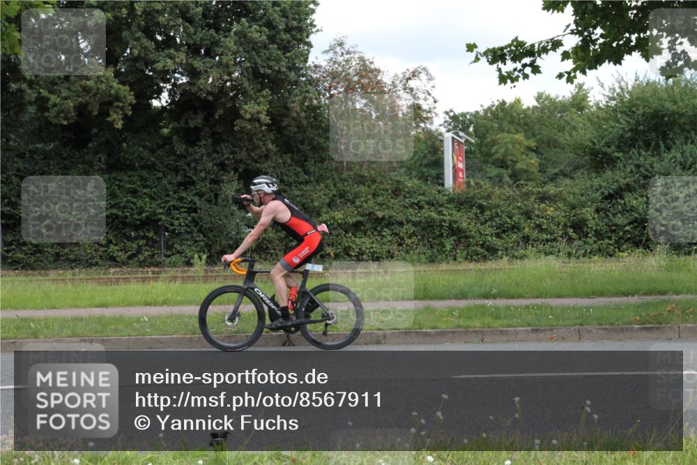 10.08.2025 - GEWOBA Citytriathlon Bremen Yannick Fuchs http://msf.ph/oto/8567911 10.08.2025 12:47:51 Radfahren 566, 587, 590, 679, 745, 767, 801, 884, 916, 941, 943, 951 meine-sportfotos.de