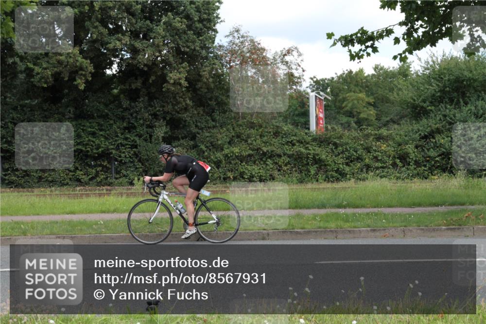 10.08.2025 - GEWOBA Citytriathlon Bremen Yannick Fuchs http://msf.ph/oto/8567931 10.08.2025 12:48:14 Radfahren 656, 699, 767, 927 meine-sportfotos.de