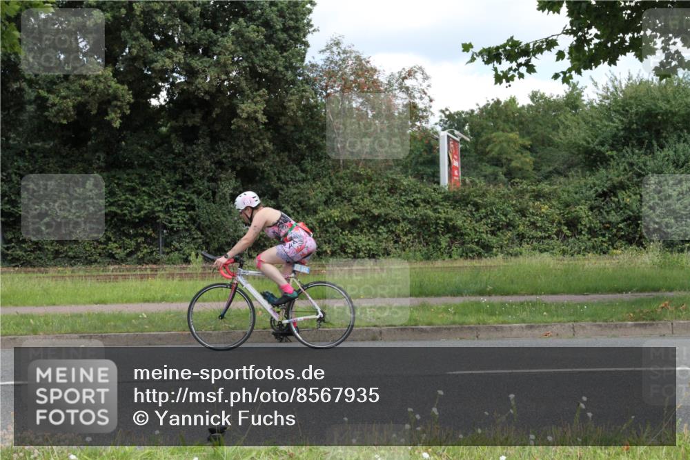 10.08.2025 - GEWOBA Citytriathlon Bremen Yannick Fuchs http://msf.ph/oto/8567935 10.08.2025 12:48:25 Radfahren 699, 839, 1026 meine-sportfotos.de