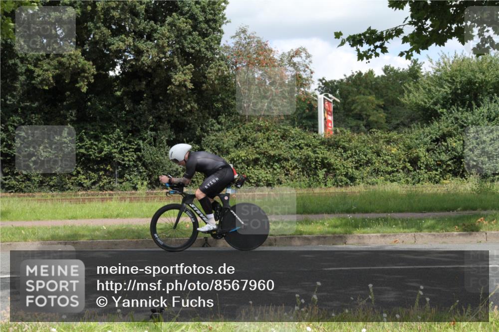 10.08.2025 - GEWOBA Citytriathlon Bremen Yannick Fuchs http://msf.ph/oto/8567960 10.08.2025 12:48:51 Radfahren 564, 578, 616, 621, 627, 630, 641, 649, 655, 657, 682, 687, 717, 788, 793, 857, 863, 876, 897, 932, 1010 meine-sportfotos.de