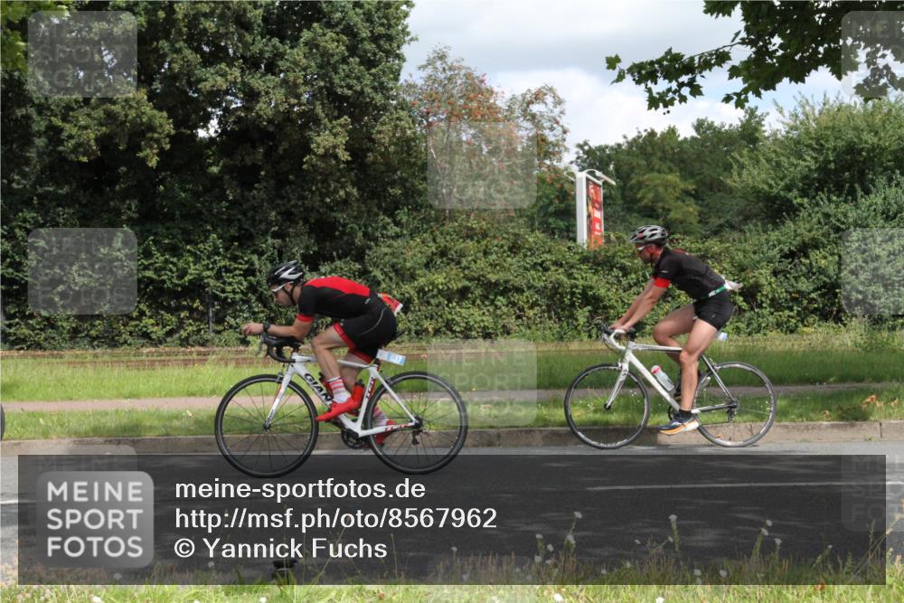 10.08.2025 - GEWOBA Citytriathlon Bremen Yannick Fuchs http://msf.ph/oto/8567962 10.08.2025 12:48:53 Radfahren 564, 578, 616, 621, 627, 630, 641, 649, 655, 657, 682, 687, 717, 788, 793, 857, 863, 876, 897, 932, 1010 meine-sportfotos.de