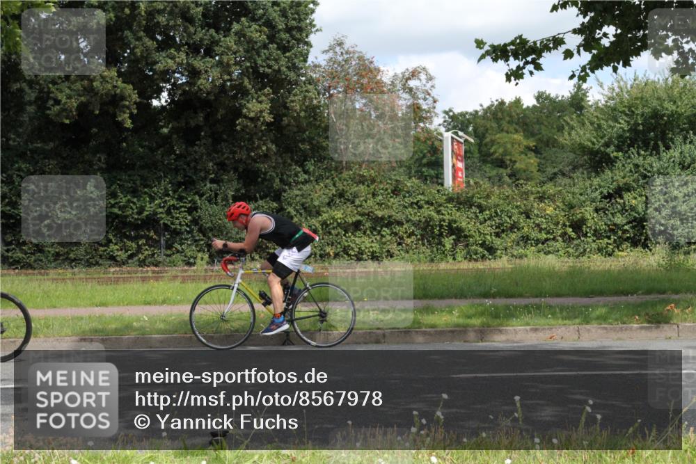10.08.2025 - GEWOBA Citytriathlon Bremen Yannick Fuchs http://msf.ph/oto/8567978 10.08.2025 12:49:07 Radfahren 578, 641, 649, 682, 788, 840, 863, 950, 1010, 1027 meine-sportfotos.de