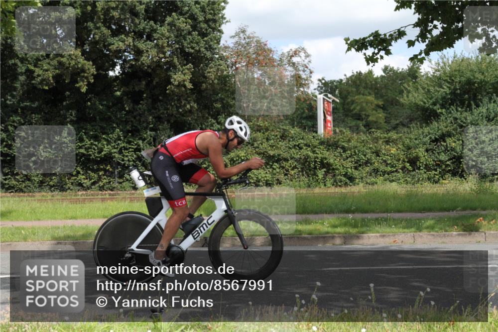 10.08.2025 - GEWOBA Citytriathlon Bremen Yannick Fuchs http://msf.ph/oto/8567991 10.08.2025 12:49:31 Radfahren 560, 593, 637, 702, 715, 774, 806, 840, 841, 873, 888, 922, 942 meine-sportfotos.de