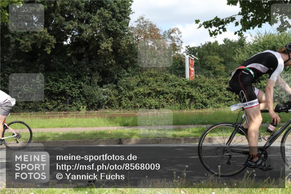 10.08.2025 - GEWOBA Citytriathlon Bremen Yannick Fuchs http://msf.ph/oto/8568009 10.08.2025 12:49:49 Radfahren 552, 637, 648, 666, 688, 689, 692, 715, 741, 856, 873, 922, 959 meine-sportfotos.de
