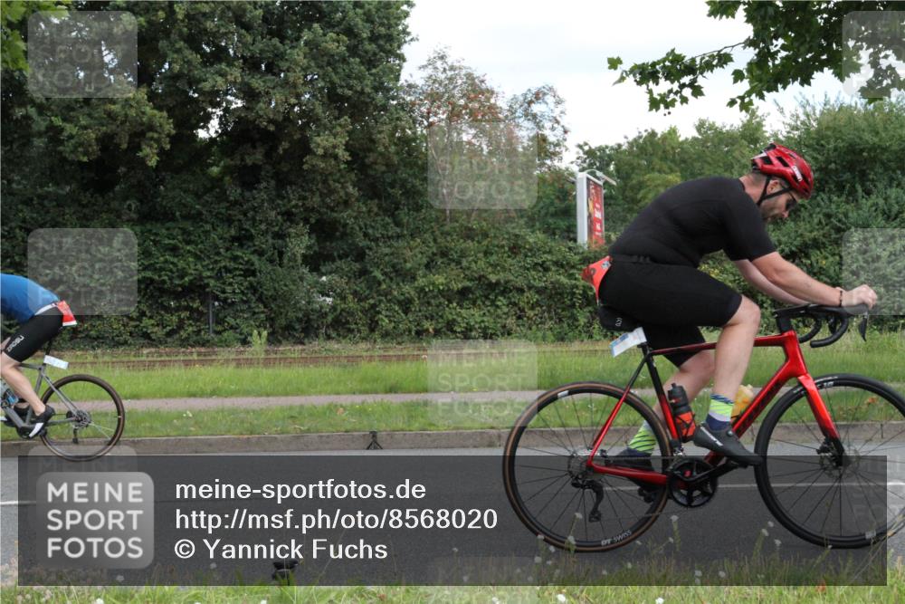 10.08.2025 - GEWOBA Citytriathlon Bremen Yannick Fuchs http://msf.ph/oto/8568020 10.08.2025 12:50:05 Radfahren 552, 692, 722, 741, 752, 838, 852, 935, 959 meine-sportfotos.de