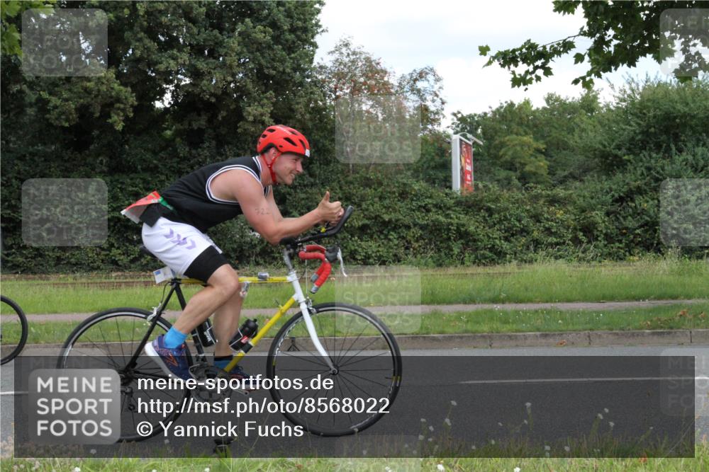 10.08.2025 - GEWOBA Citytriathlon Bremen Yannick Fuchs http://msf.ph/oto/8568022 10.08.2025 12:50:07 Radfahren 643, 722, 741, 752, 838, 852, 935, 959 meine-sportfotos.de