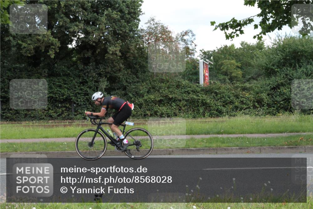 10.08.2025 - GEWOBA Citytriathlon Bremen Yannick Fuchs http://msf.ph/oto/8568028 10.08.2025 12:50:20 Radfahren 626, 643, 735, 752, 820, 852, 867 meine-sportfotos.de
