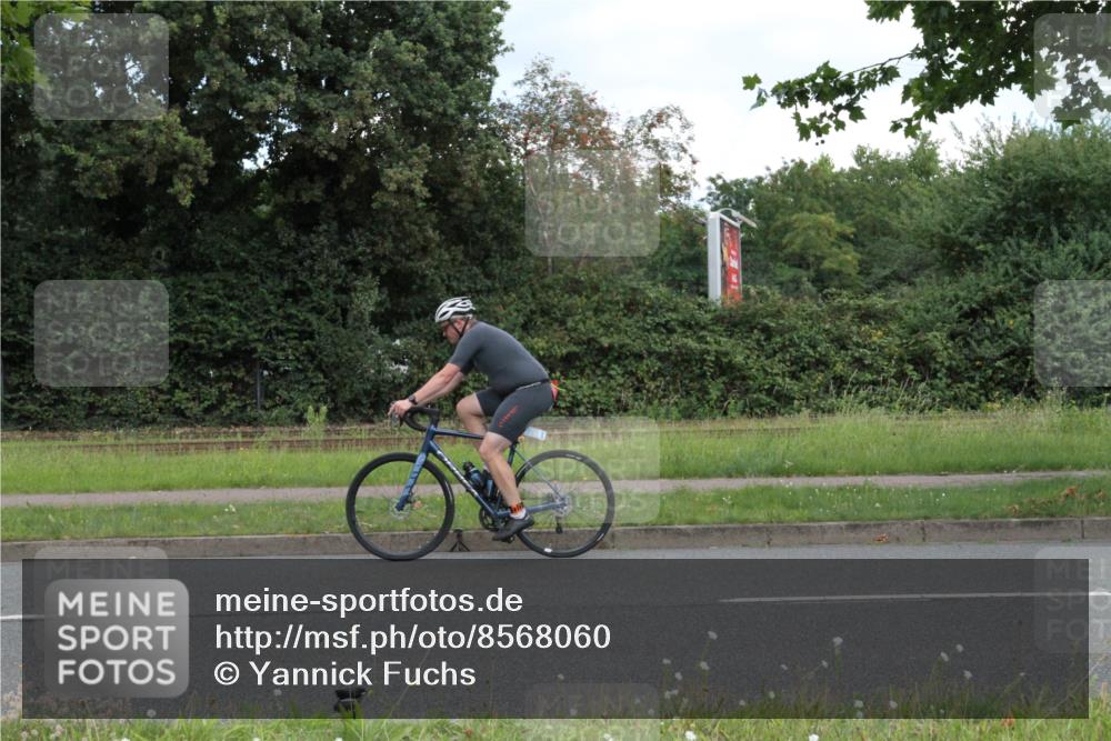 10.08.2025 - GEWOBA Citytriathlon Bremen Yannick Fuchs http://msf.ph/oto/8568060 10.08.2025 12:51:11 Radfahren 551, 681, 719, 768, 776, 894, 924 meine-sportfotos.de