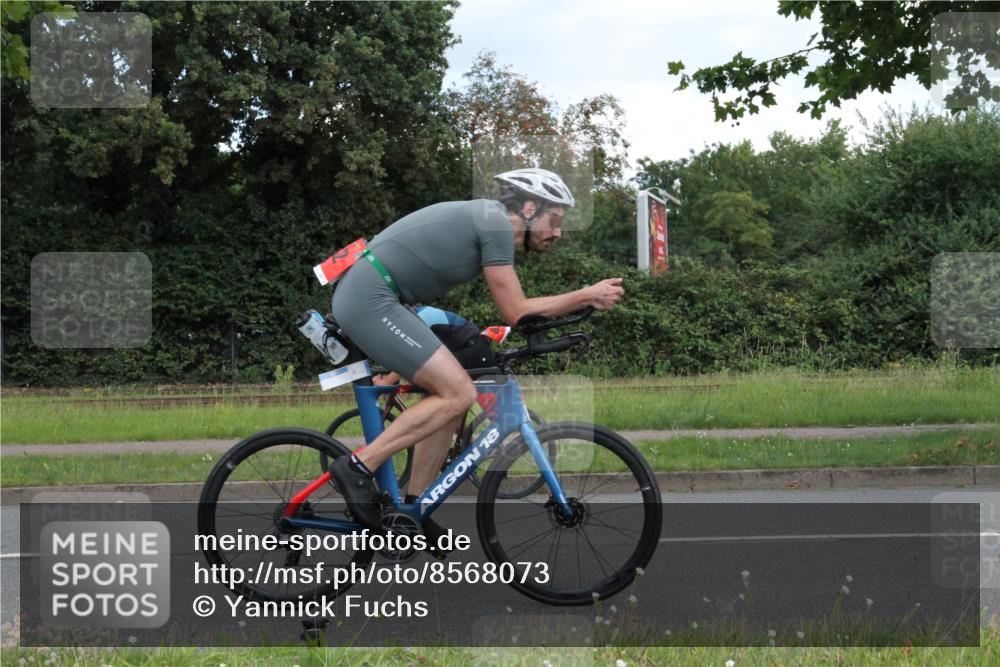 10.08.2025 - GEWOBA Citytriathlon Bremen Yannick Fuchs http://msf.ph/oto/8568073 10.08.2025 12:51:34 Radfahren 556, 575, 667, 680, 822, 855, 912 meine-sportfotos.de