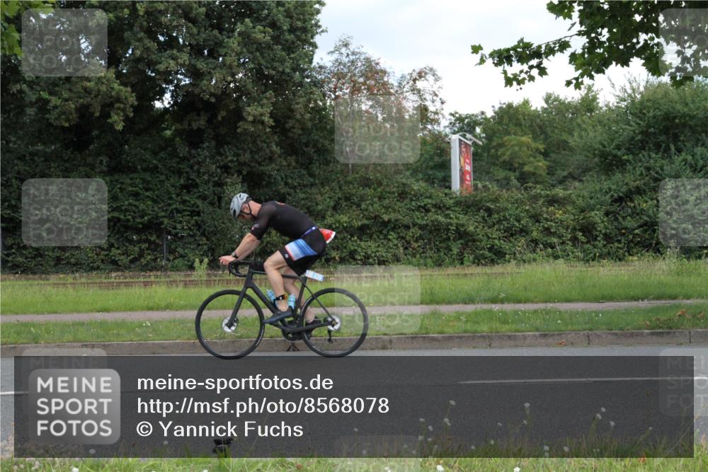 10.08.2025 - GEWOBA Citytriathlon Bremen Yannick Fuchs http://msf.ph/oto/8568078 10.08.2025 12:51:42 Radfahren 575, 680, 822, 855 meine-sportfotos.de