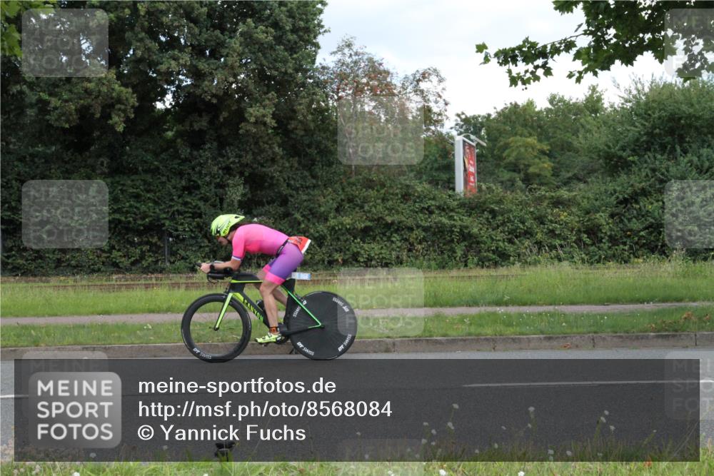 10.08.2025 - GEWOBA Citytriathlon Bremen Yannick Fuchs http://msf.ph/oto/8568084 10.08.2025 12:51:52 Radfahren 575, 604, 664, 680, 855 meine-sportfotos.de