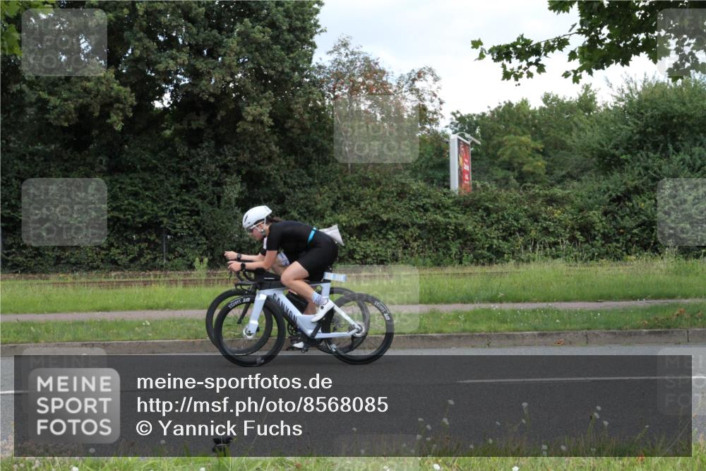 10.08.2025 - GEWOBA Citytriathlon Bremen Yannick Fuchs http://msf.ph/oto/8568085 10.08.2025 12:51:54 Radfahren 604, 664, 680, 855 meine-sportfotos.de