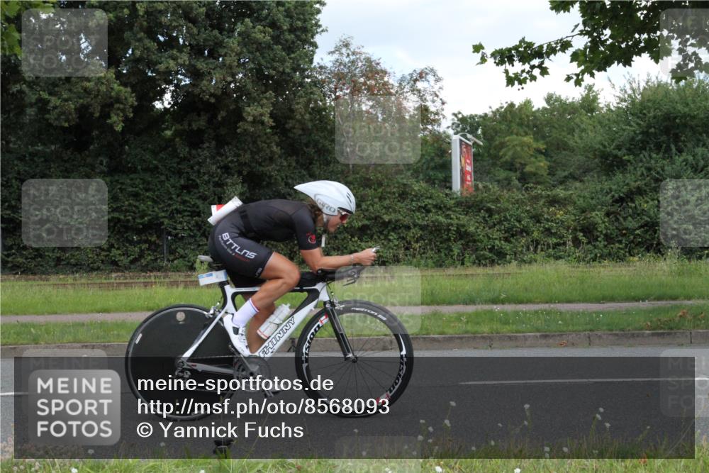 10.08.2025 - GEWOBA Citytriathlon Bremen Yannick Fuchs http://msf.ph/oto/8568093 10.08.2025 12:52:08 Radfahren 604, 664, 708, 738, 891, 905, 973, 977, 1017, 1037 meine-sportfotos.de