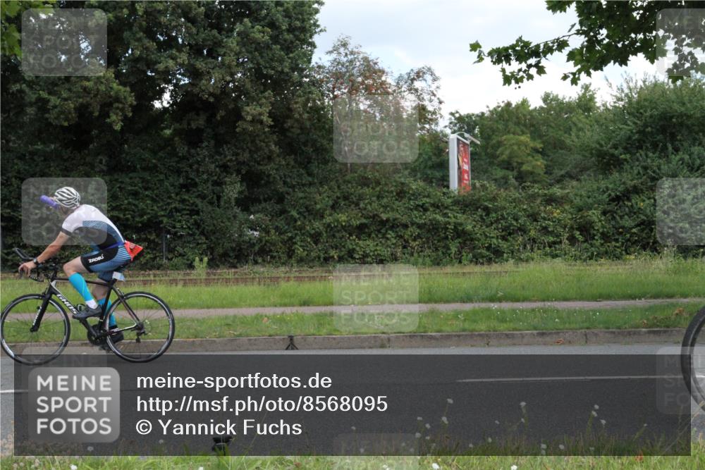 10.08.2025 - GEWOBA Citytriathlon Bremen Yannick Fuchs http://msf.ph/oto/8568095 10.08.2025 12:52:09 Radfahren 664, 708, 738, 891, 905, 973, 977, 1017, 1037 meine-sportfotos.de