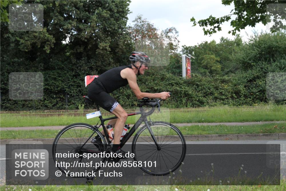 10.08.2025 - GEWOBA Citytriathlon Bremen Yannick Fuchs http://msf.ph/oto/8568101 10.08.2025 12:52:20 Radfahren 599, 603, 639, 701, 708, 738, 834, 858, 891, 905, 973, 977, 1017, 1037 meine-sportfotos.de