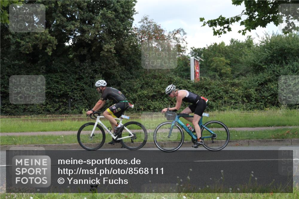 10.08.2025 - GEWOBA Citytriathlon Bremen Yannick Fuchs http://msf.ph/oto/8568111 10.08.2025 12:52:37 Radfahren 565, 579, 599, 603, 639, 642, 686, 701, 763, 834, 858, 919, 956 meine-sportfotos.de