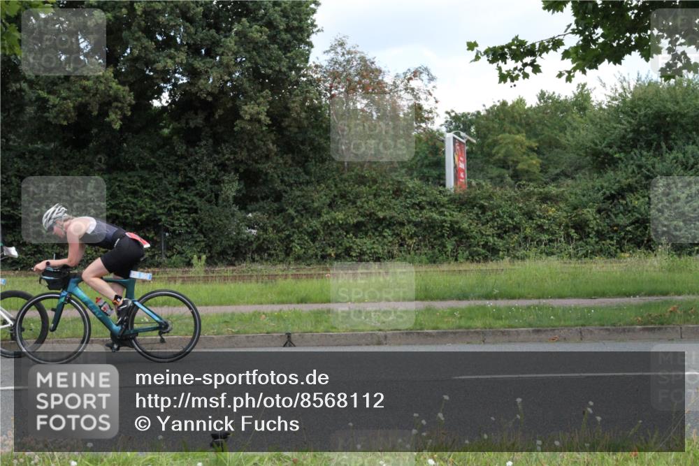 10.08.2025 - GEWOBA Citytriathlon Bremen Yannick Fuchs http://msf.ph/oto/8568112 10.08.2025 12:52:37 Radfahren 565, 579, 599, 603, 639, 642, 686, 701, 763, 834, 858, 919, 956 meine-sportfotos.de