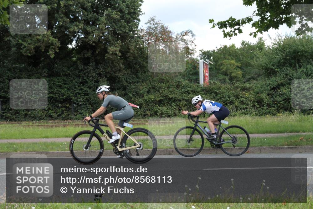 10.08.2025 - GEWOBA Citytriathlon Bremen Yannick Fuchs http://msf.ph/oto/8568113 10.08.2025 12:52:41 Radfahren 565, 579, 635, 639, 642, 686, 763, 915, 919, 956 meine-sportfotos.de