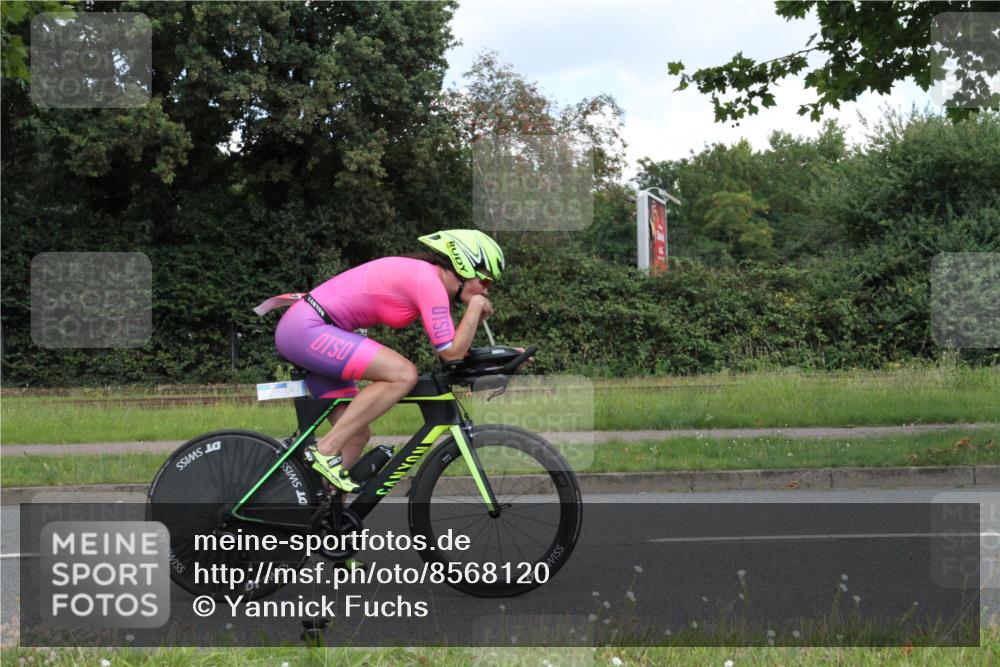 10.08.2025 - GEWOBA Citytriathlon Bremen Yannick Fuchs http://msf.ph/oto/8568120 10.08.2025 12:52:45 Radfahren 565, 579, 635, 642, 686, 763, 915, 919, 956 meine-sportfotos.de