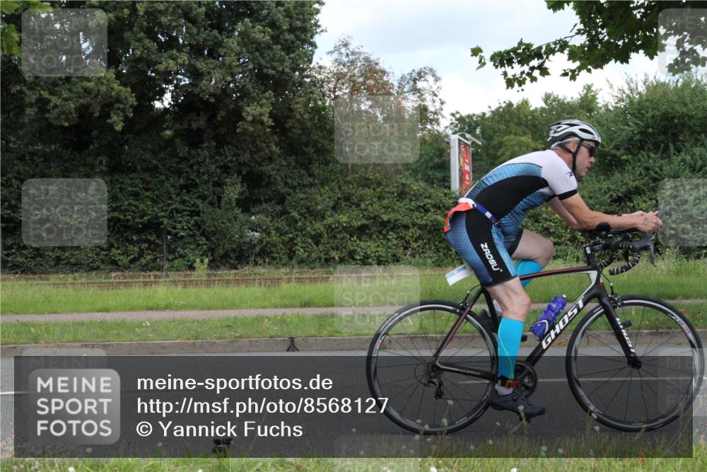 10.08.2025 - GEWOBA Citytriathlon Bremen Yannick Fuchs http://msf.ph/oto/8568127 10.08.2025 12:53:06 Radfahren 734, 833, 895, 915 meine-sportfotos.de