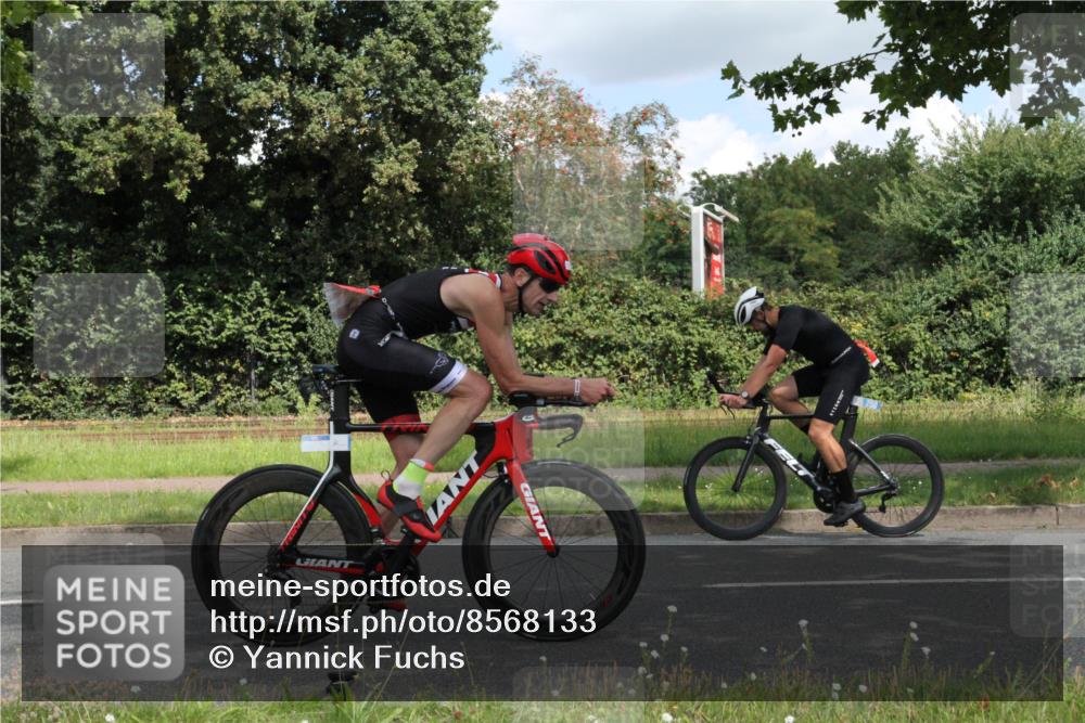 10.08.2025 - GEWOBA Citytriathlon Bremen Yannick Fuchs http://msf.ph/oto/8568133 10.08.2025 12:53:19 Radfahren 570, 734, 759, 872, 902, 966 meine-sportfotos.de