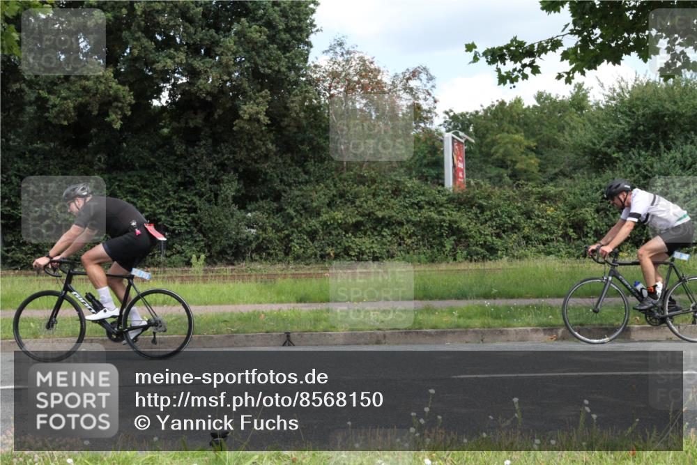 10.08.2025 - GEWOBA Citytriathlon Bremen Yannick Fuchs http://msf.ph/oto/8568150 10.08.2025 12:53:38 Radfahren 631, 739, 759, 902, 933, 966, 1035 meine-sportfotos.de