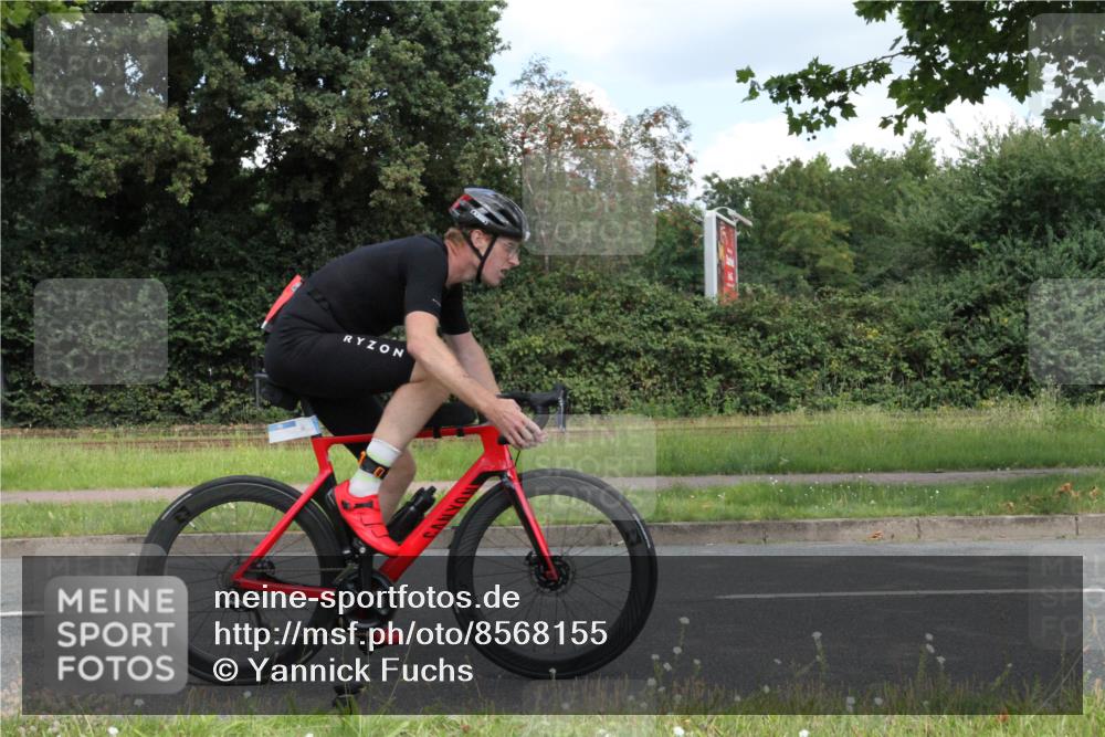 10.08.2025 - GEWOBA Citytriathlon Bremen Yannick Fuchs http://msf.ph/oto/8568155 10.08.2025 12:53:46 Radfahren 631, 739, 1035 meine-sportfotos.de