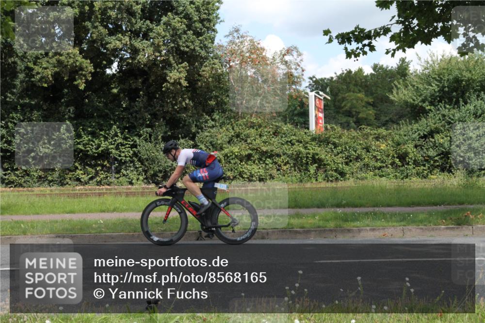 10.08.2025 - GEWOBA Citytriathlon Bremen Yannick Fuchs http://msf.ph/oto/8568165 10.08.2025 12:54:05 Radfahren 742, 750, 797, 1006, 1032, 1039 meine-sportfotos.de