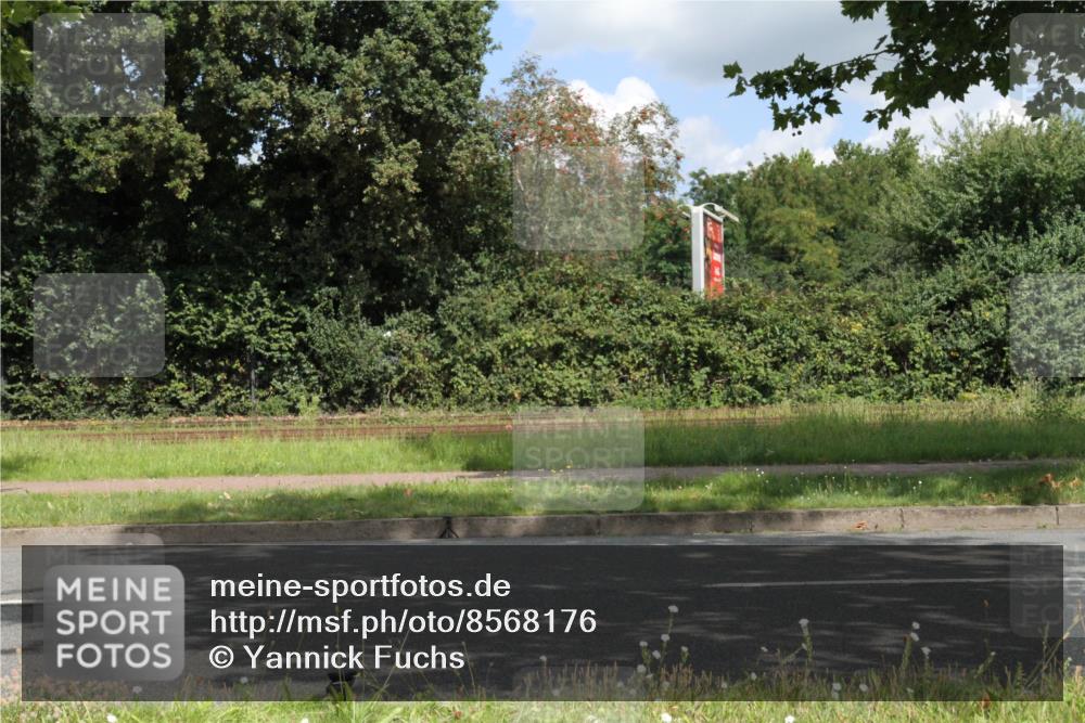10.08.2025 - GEWOBA Citytriathlon Bremen Yannick Fuchs http://msf.ph/oto/8568176 10.08.2025 12:54:18 Radfahren 582, 618, 707, 740, 742, 750, 797, 1006, 1032, 1039 meine-sportfotos.de