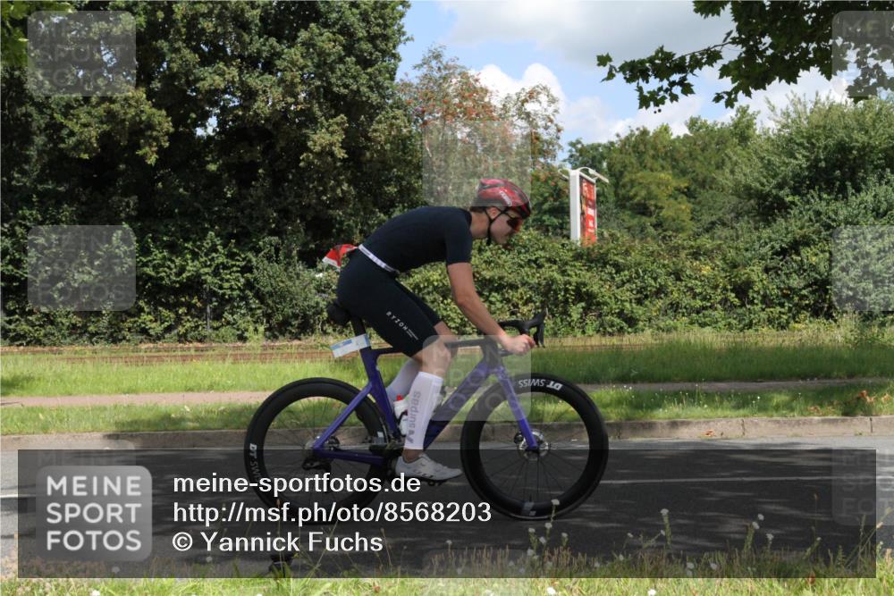10.08.2025 - GEWOBA Citytriathlon Bremen Yannick Fuchs http://msf.ph/oto/8568203 10.08.2025 12:54:28 Radfahren 580, 582, 618, 634, 707, 740, 783, 789, 790, 826 meine-sportfotos.de