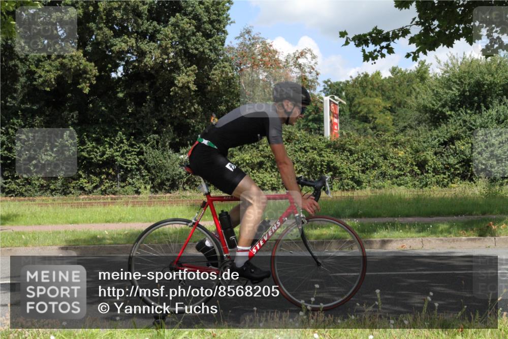 10.08.2025 - GEWOBA Citytriathlon Bremen Yannick Fuchs http://msf.ph/oto/8568205 10.08.2025 12:54:29 Radfahren 580, 582, 618, 634, 707, 740, 783, 789, 790, 826 meine-sportfotos.de