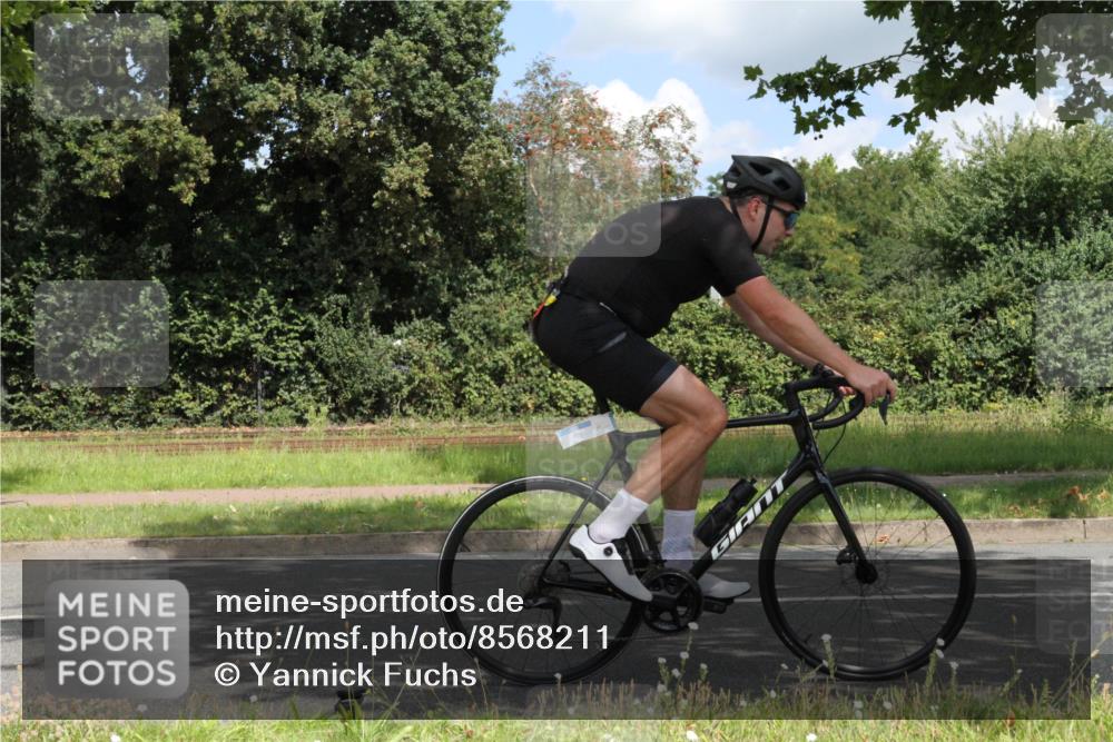 10.08.2025 - GEWOBA Citytriathlon Bremen Yannick Fuchs http://msf.ph/oto/8568211 10.08.2025 12:54:31 Radfahren 580, 582, 618, 634, 707, 740, 783, 789, 790, 826 meine-sportfotos.de