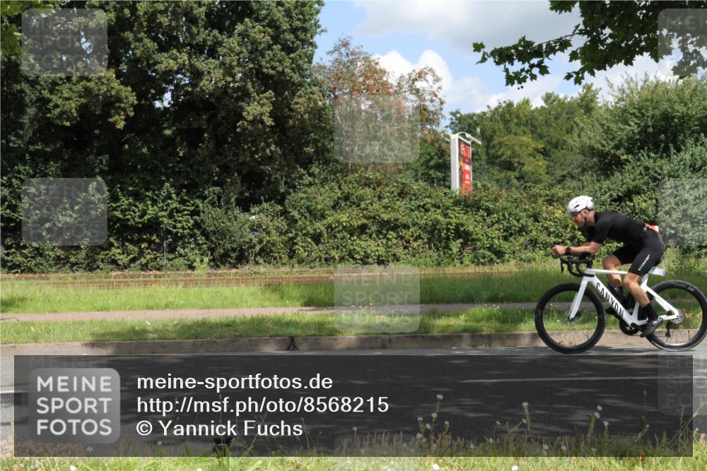 10.08.2025 - GEWOBA Citytriathlon Bremen Yannick Fuchs http://msf.ph/oto/8568215 10.08.2025 12:54:32 Radfahren 580, 582, 618, 634, 740, 783, 789, 790, 826 meine-sportfotos.de