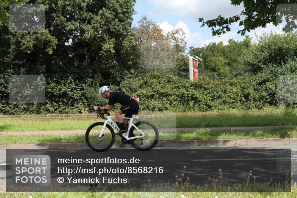 10.08.2025 - GEWOBA Citytriathlon Bremen Yannick Fuchs http://msf.ph/oto/8568216 10.08.2025 12:54:32 Radfahren 580, 582, 618, 634, 740, 783, 789, 790, 826 meine-sportfotos.de